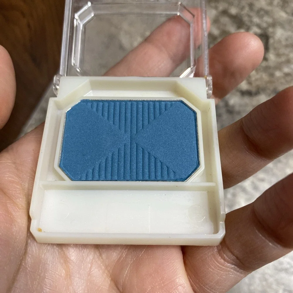 REVLON Custom Eyes Sheer Eye Shadow- Clear Seas Rare‎